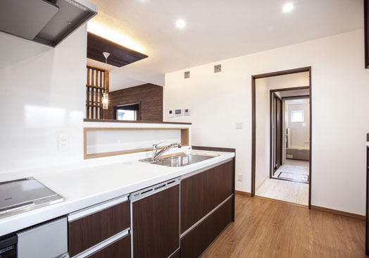 ＩＤ アーキテクチャル アトリエ 【4LDK間取図/ドッグラン/小上がり/太陽光パネル/造作ダイニング】デザイン・性能・コスト…妥協ない仕上りの建築実例画像8