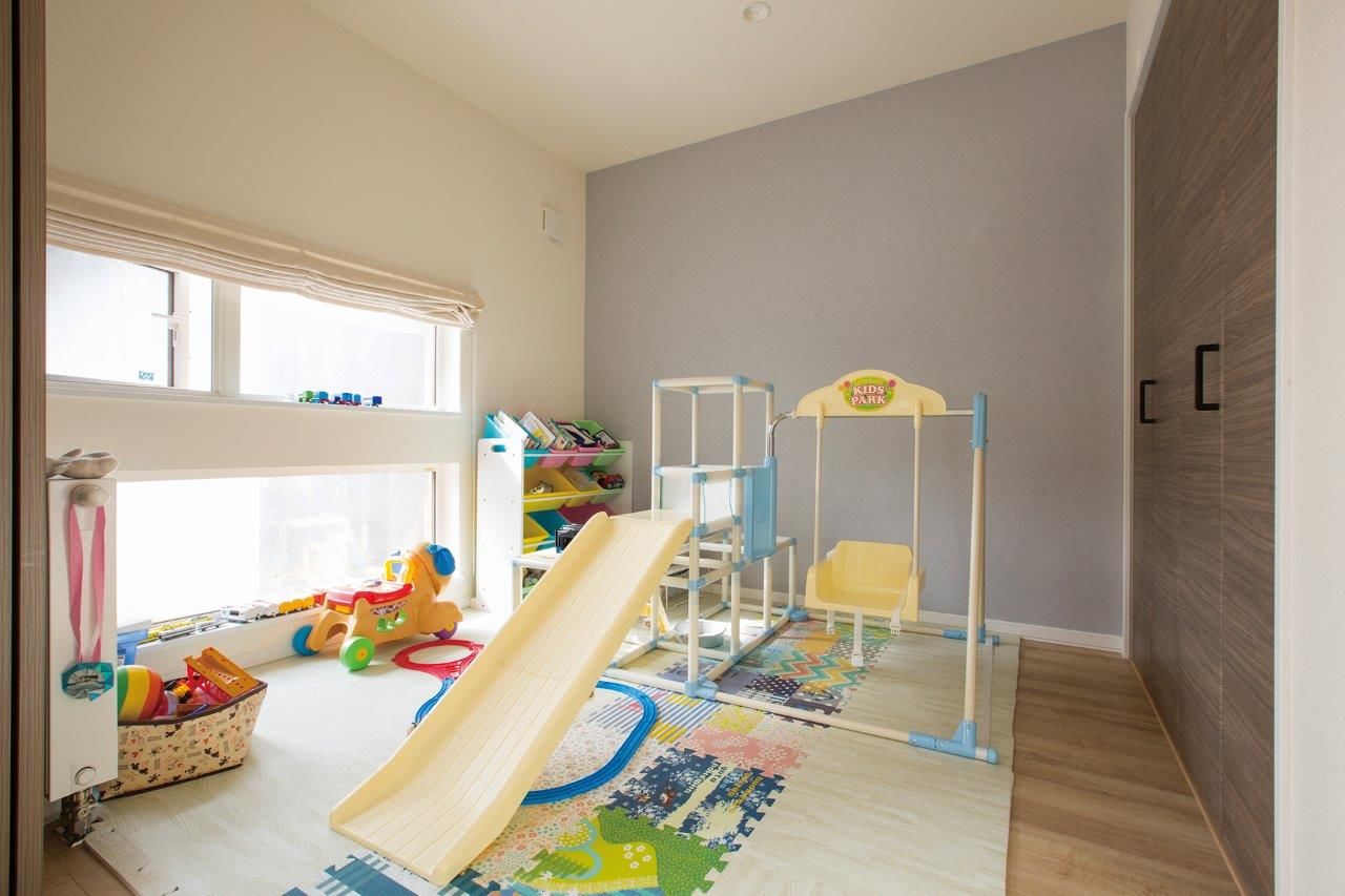 ＩＤ アーキテクチャル アトリエ 【4LDK間取図/吹抜/ガレージ/カウンター】真っ白なガルバリウム外壁が印象的な遊び心あふれる提案に大満足の建築実例画像19