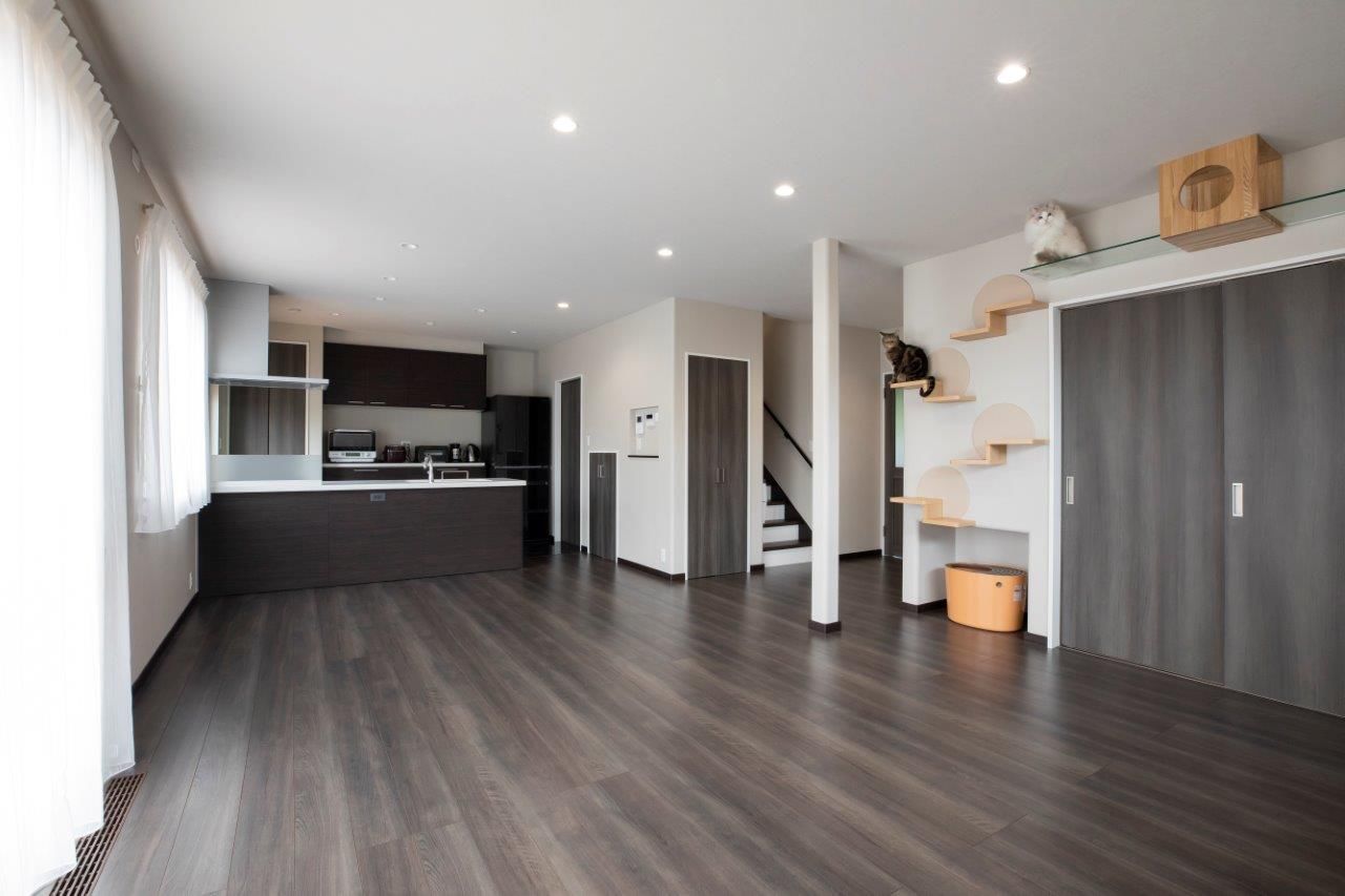 ＩＤ アーキテクチャル アトリエ 【岩見沢市/ペットとの暮らし】猫好きも納得のプラン！猫も人も伸び伸び暮らせるキャットウォークのある家の建築実例画像7