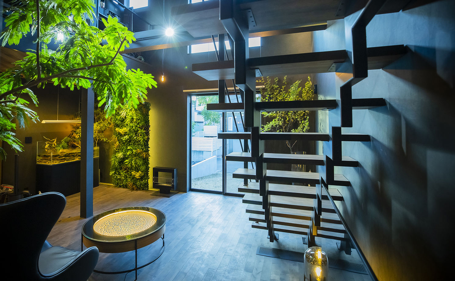 ＩＤ アーキテクチャル アトリエ 始まりは1台のテーブル。要望に応えながら機能的な空間として建てられた事務所兼別荘のような家の建築実例画像8