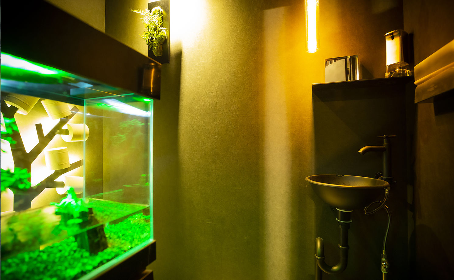 ＩＤ アーキテクチャル アトリエ 始まりは1台のテーブル。要望に応えながら機能的な空間として建てられた事務所兼別荘のような家の建築実例画像11