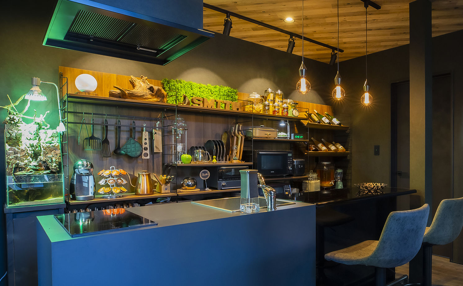 ＩＤ アーキテクチャル アトリエ 始まりは1台のテーブル。要望に応えながら機能的な空間として建てられた事務所兼別荘のような家の建築実例画像13