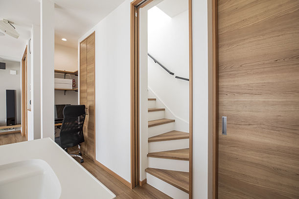 ＩＤ アーキテクチャル アトリエ 【札幌市/3LDK+フリースペース間取図】おうち時間の快適さを追求した平屋風の間取りが特徴の住まいの建築実例画像3