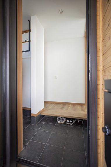 ＩＤ アーキテクチャル アトリエ 【札幌市/3LDK+フリースペース間取図】おうち時間の快適さを追求した平屋風の間取りが特徴の住まいの建築実例画像4