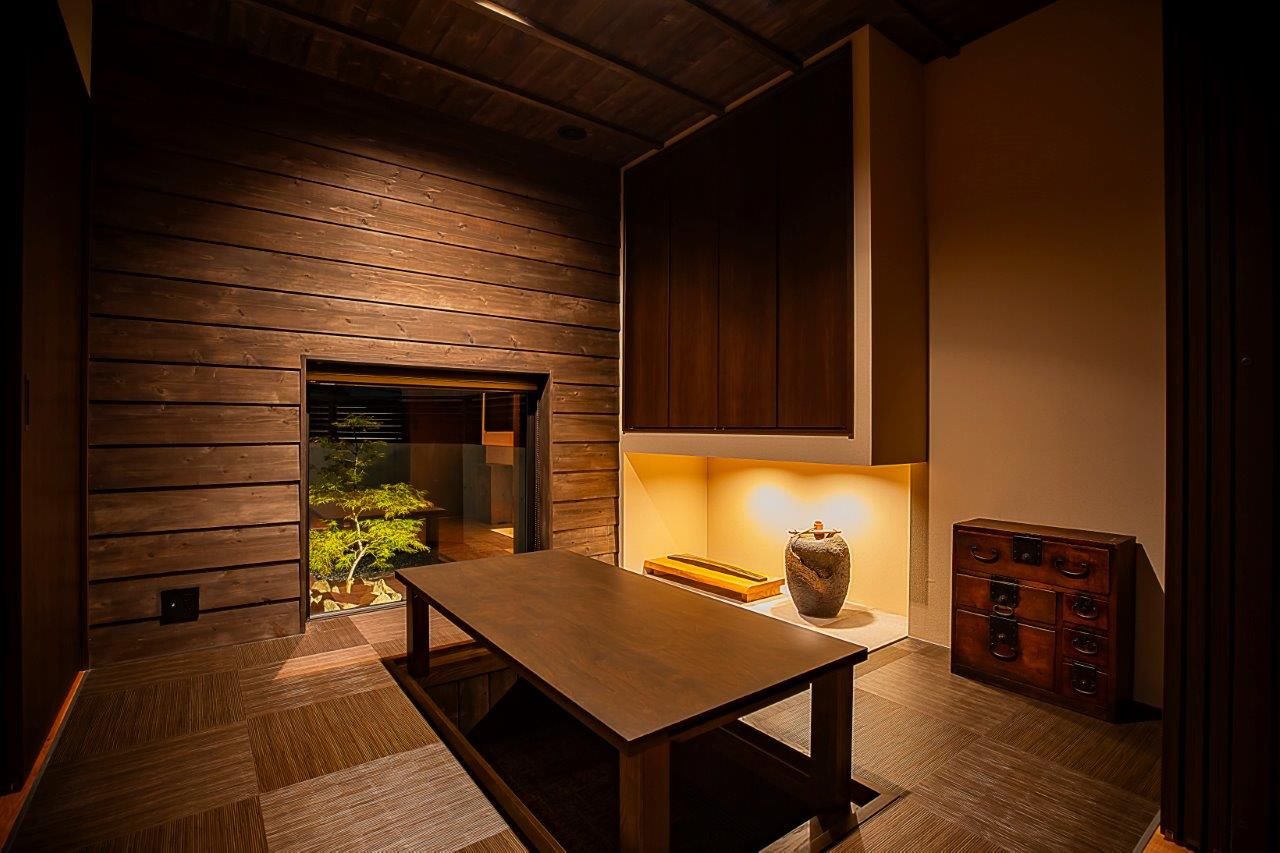 ＩＤ アーキテクチャル アトリエ 【札幌市】ぐるっと回れる回遊動線、中庭を囲むコの字型で自然光溢れる開放的なビルトインガレージハウスの建築実例画像11