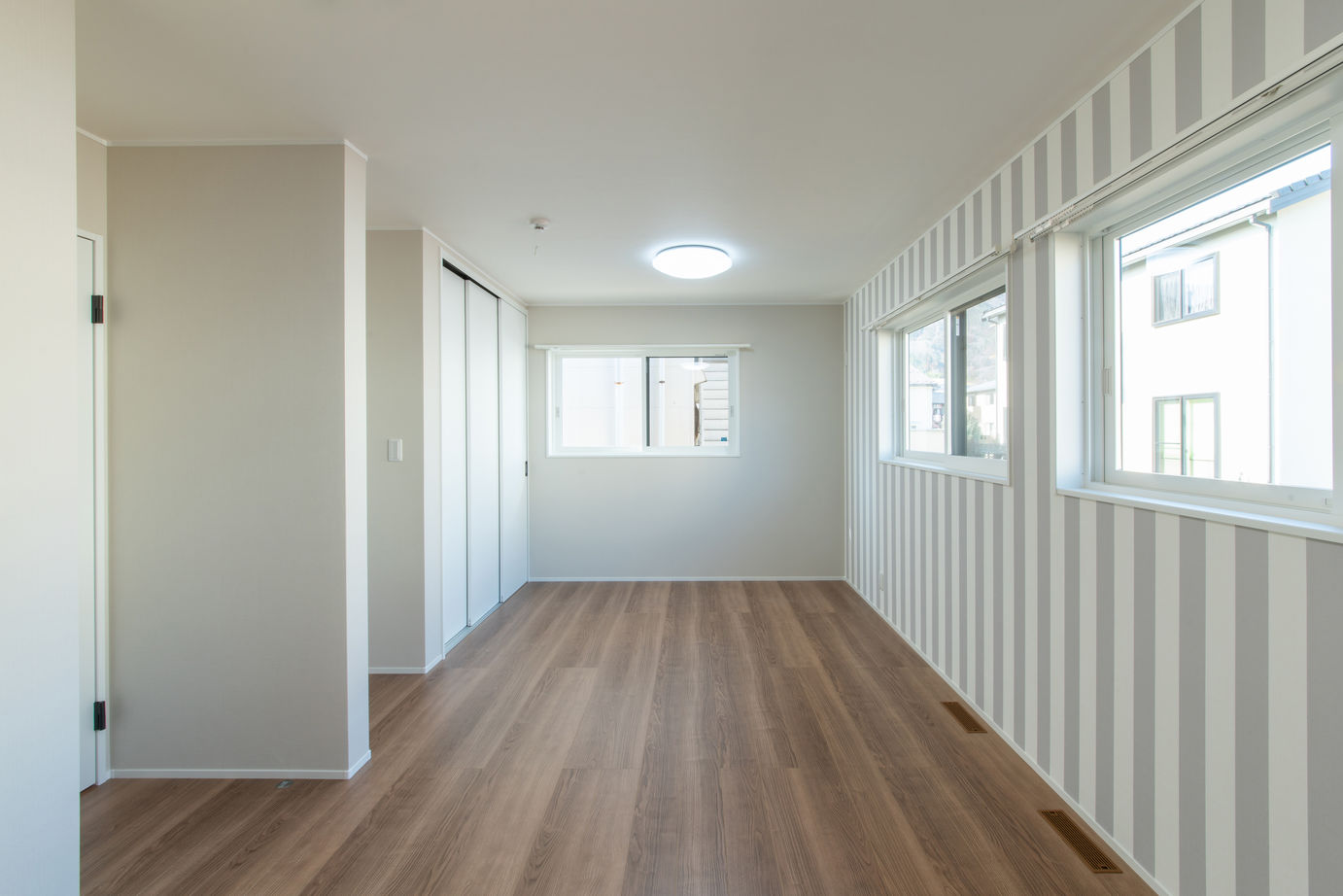 IIKENHOUSE（イイケンハウス） 【2000万円台/３人家族/4LDK/30坪/書斎のある家】家族３人で過ごす勾配天井の平屋住宅の建築実例画像7