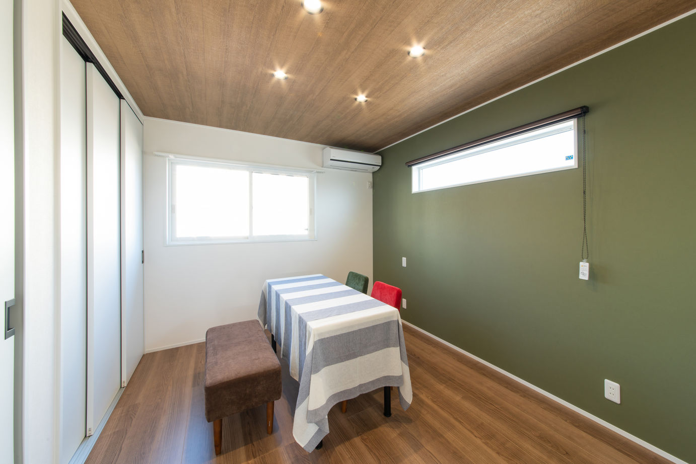 IIKENHOUSE（イイケンハウス） 【2000万円台/３人家族/4LDK/30坪/書斎のある家】家族３人で過ごす勾配天井の平屋住宅の建築実例画像8