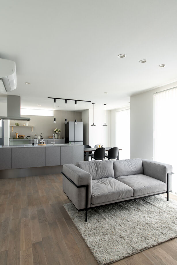 IIKENHOUSE（イイケンハウス） 《◇2,000万円台◇2階4LDK》35坪にバッチリ納めたトレンドの「収納」＆「動線」30代共働きご夫婦の住まいの建築実例画像2