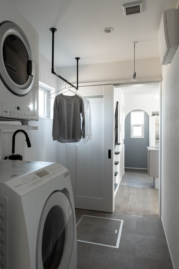 IIKENHOUSE（イイケンハウス） 《◇2,000万円台◇2階4LDK》35坪にバッチリ納めたトレンドの「収納」＆「動線」30代共働きご夫婦の住まいの建築実例画像6