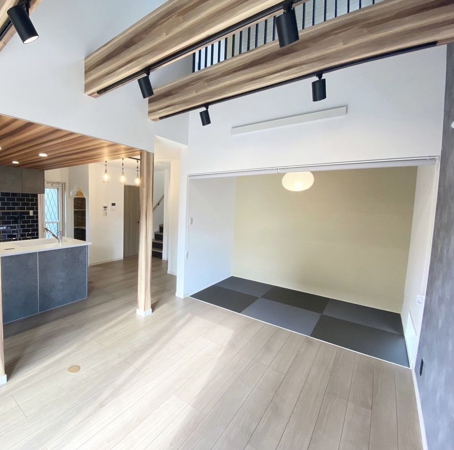 セイカホーム 【菊池市/平屋風2階建て/1500～1999万円】片流れの屋根がかっこいい平屋も思わせる外観の2階建ての建築実例画像2