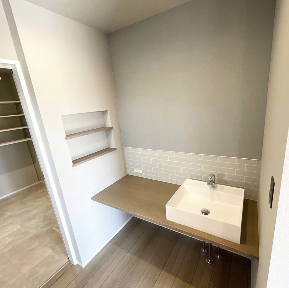 セイカホーム 【菊池市/平屋風2階建て/1500～1999万円】片流れの屋根がかっこいい平屋も思わせる外観の2階建ての建築実例画像6