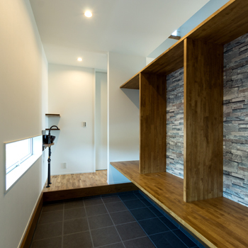 国松工務店 【建築家デザイン】角地を生かした独特な外観デザイン。かっこよさと機能性を追求した暮らしやすい家の建築実例画像4