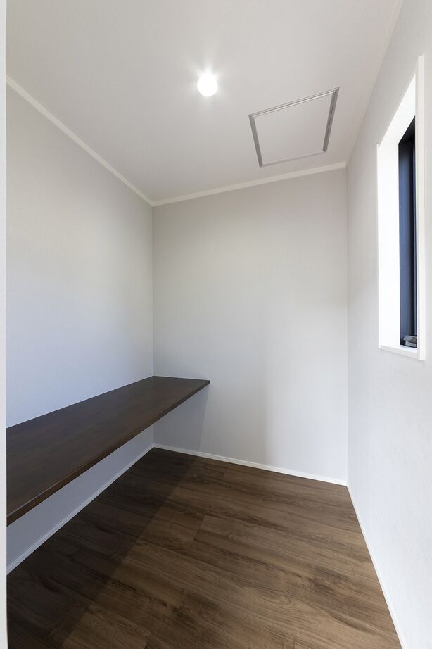 SUNSHOW 夢ハウス 岐阜・美濃加茂スタジオ 【1000万円台/20坪台】ブラックでシンプルな外観がスタイリッシュな印象を与える住まいを1000万円台で実現の建築実例画像6