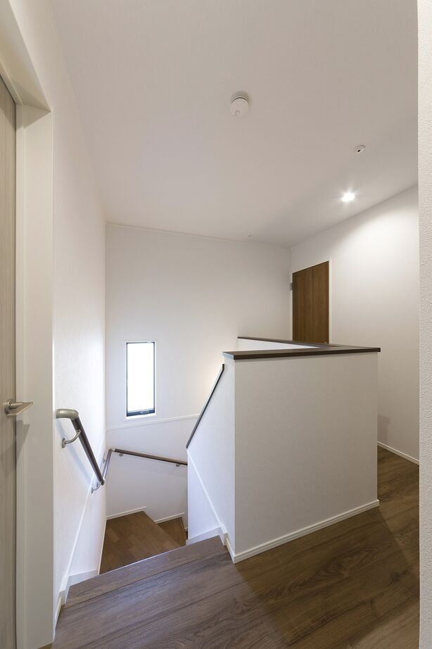 SUNSHOW 夢ハウス 岐阜・美濃加茂スタジオ 【1000万円台/20坪台】ブラックでシンプルな外観がスタイリッシュな印象を与える住まいを1000万円台で実現の建築実例画像8