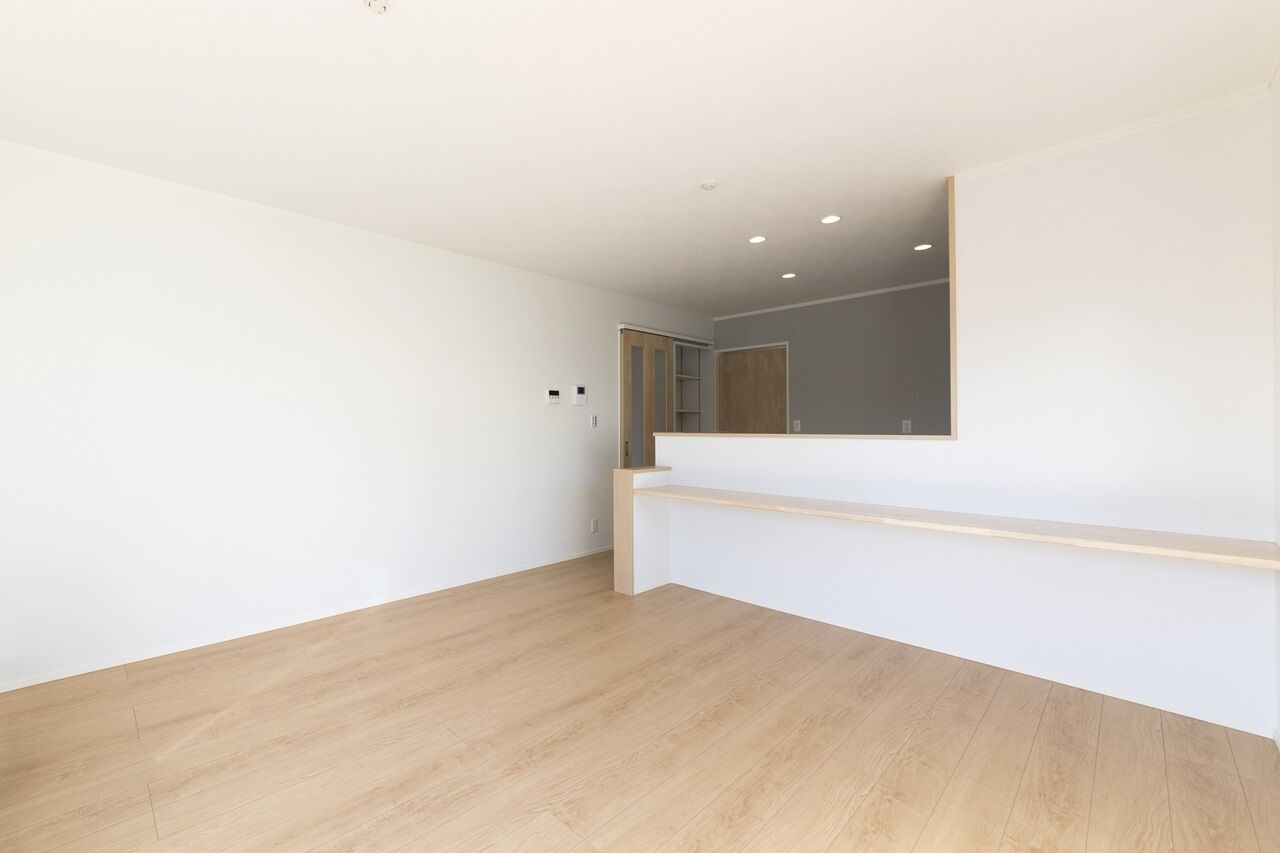 SUNSHOW 夢ハウス 岐阜・美濃加茂スタジオ 【1000万円台/20坪】お互いが気兼ねなく過ごせる居室配置がポイント。家事効率にもこだわった二世帯住宅の建築実例画像2