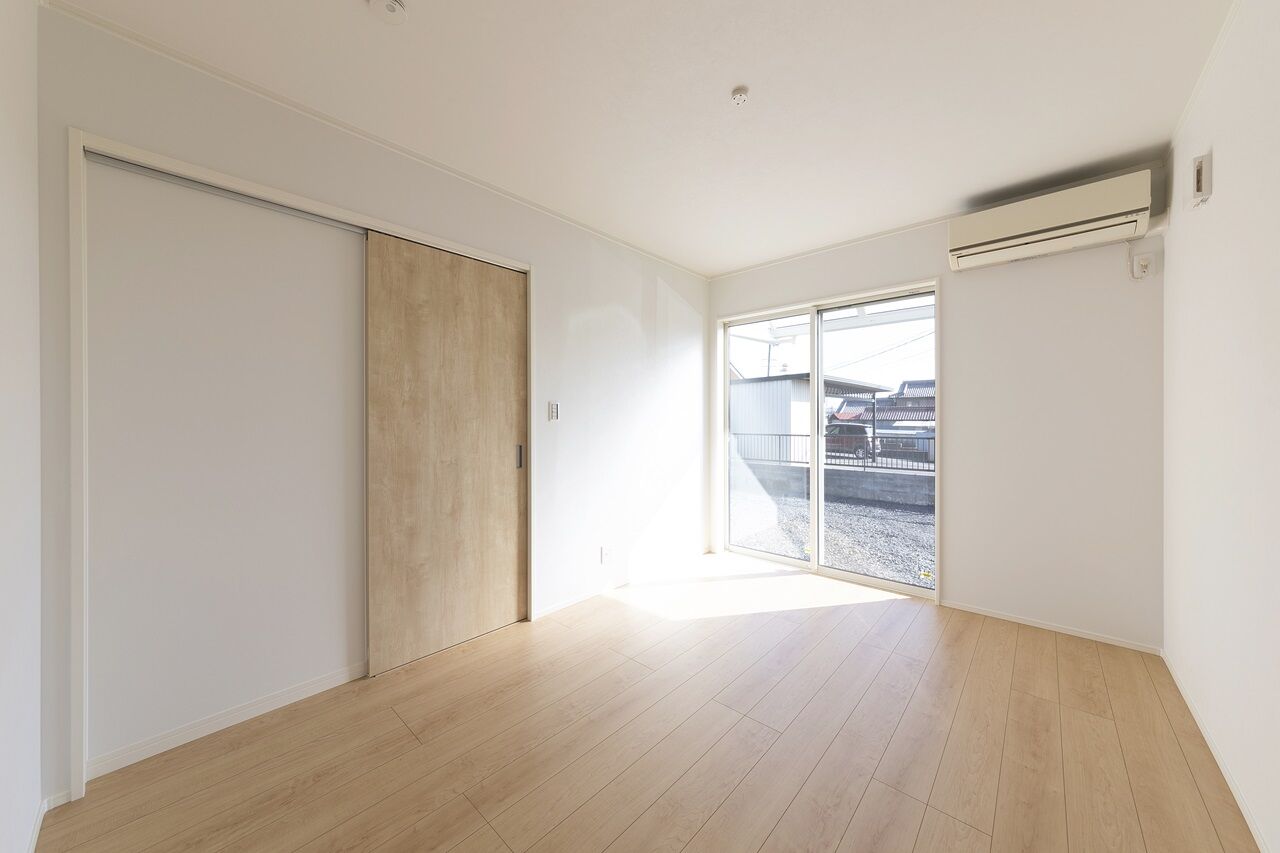 SUNSHOW 夢ハウス 岐阜・美濃加茂スタジオ 【1000万円台/20坪】お互いが気兼ねなく過ごせる居室配置がポイント。家事効率にもこだわった二世帯住宅の建築実例画像5