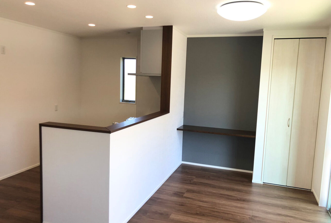 SUNSHOW 夢ハウス 岐阜・美濃加茂スタジオ 【1000万円台/20坪台】4LDK/リビングに「キッズクローク」ハイブリッド給湯器の導入で高い省エネ効果を実現の建築実例画像2