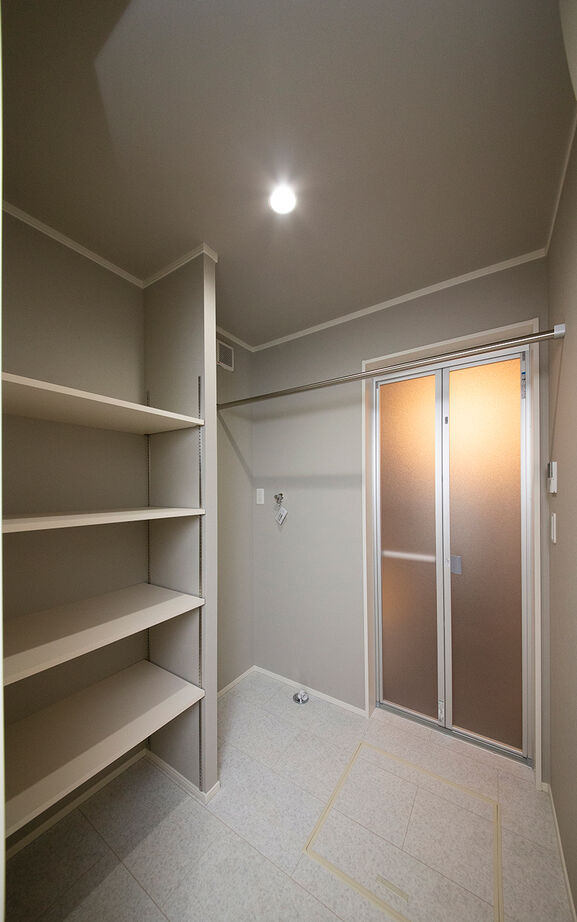 SUNSHOW 夢ハウス 岐阜・美濃加茂スタジオ 【1000万円台/20坪台/4LDK】広い庭を見渡すLDKや床暖房、防音性能を高めたゲーム部屋まで叶えた家づくりの建築実例画像10