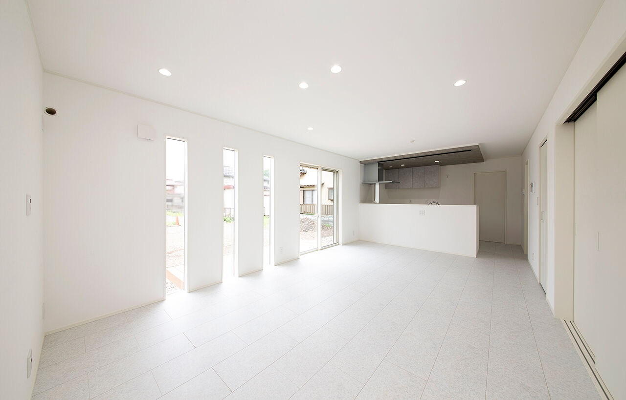 SUNSHOW 夢ハウス 岐阜・美濃加茂スタジオ 【2000万円台/30坪台/太陽光発電/全室6畳以上】ゆとり空間に拘りながら高性能設備で無理のない支払いも実現の建築実例画像2