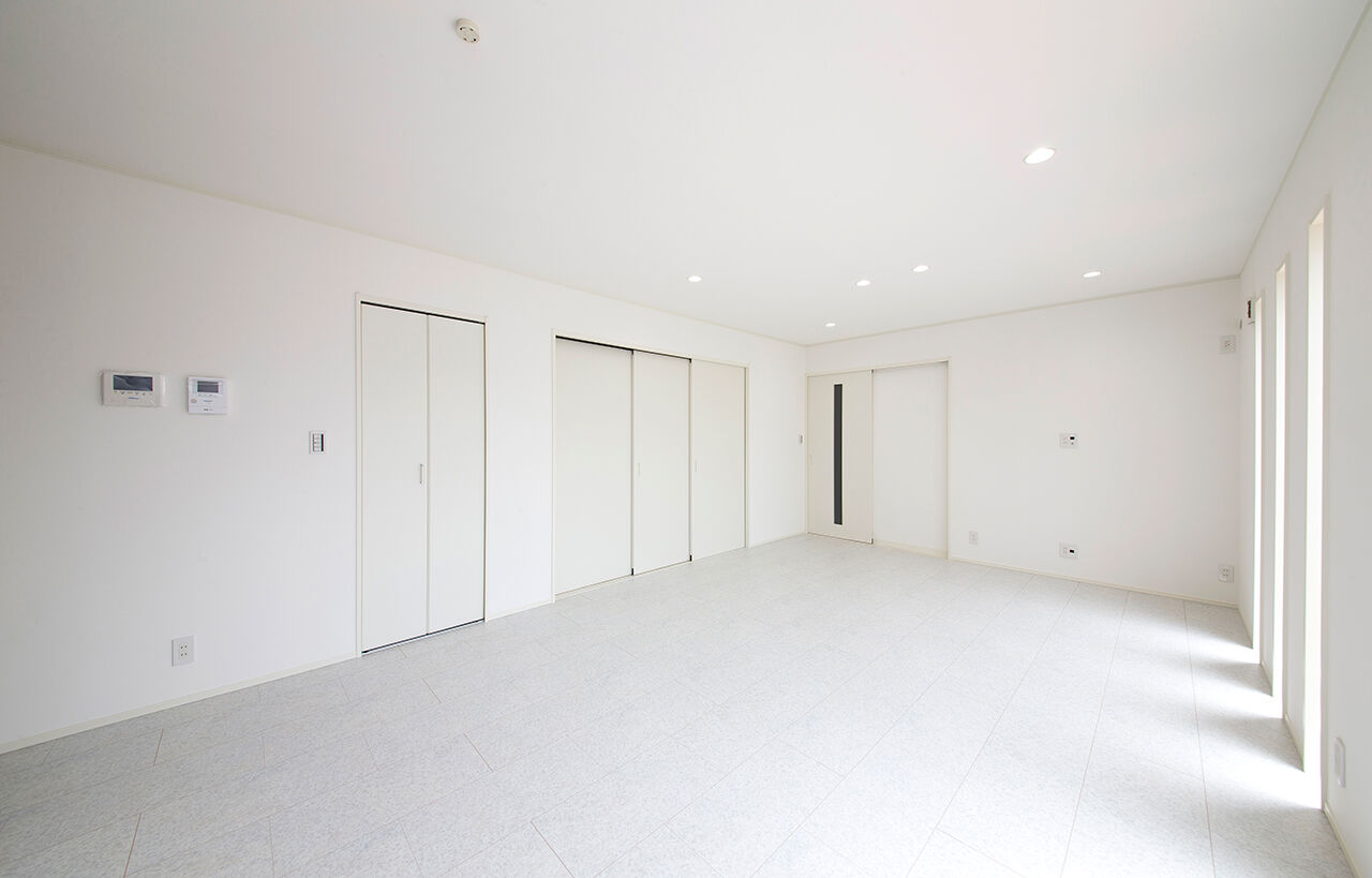 SUNSHOW 夢ハウス 岐阜・美濃加茂スタジオ 【2000万円台/30坪台/太陽光発電/全室6畳以上】ゆとり空間に拘りながら高性能設備で無理のない支払いも実現の建築実例画像3