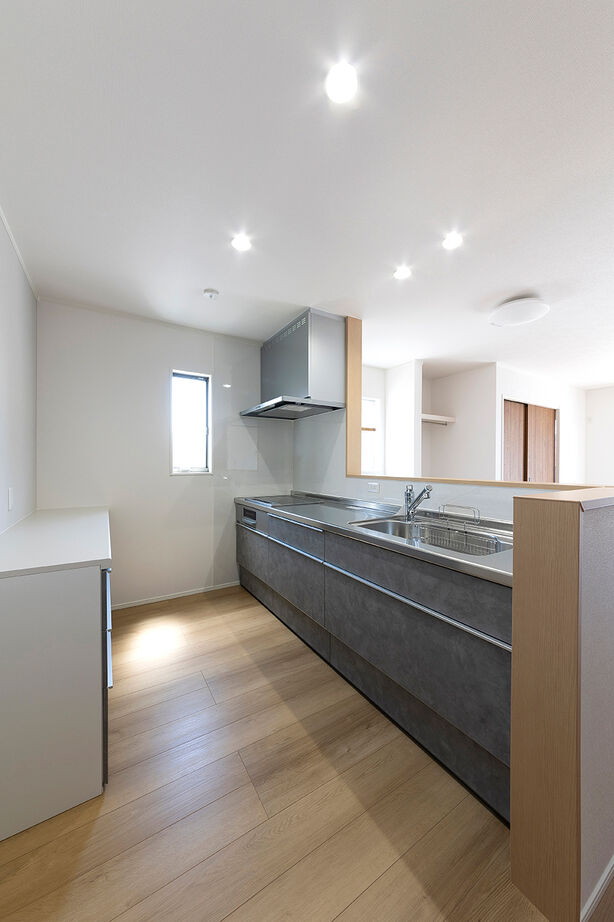 SUNSHOW 夢ハウス 岐阜・美濃加茂スタジオ 【平屋/1000万円台/18.7坪】負担を減らす間取りの工夫が沢山！車椅子の暮らしにも対応した介護仕様の平屋の建築実例画像4