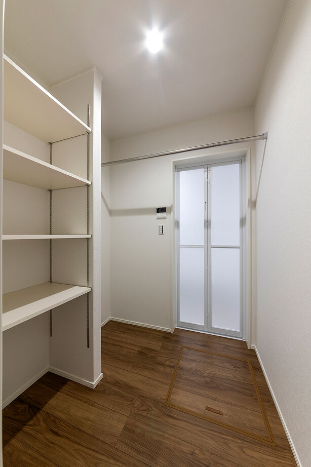 SUNSHOW 夢ハウス 岐阜・美濃加茂スタジオ 【1000万円台/20坪台】29畳の広々LDKで、ジャングルジムやボルダリング。親子で大はしゃぎ！夜はぐっすりの建築実例画像9