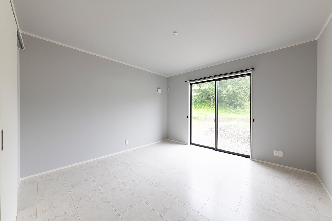 SUNSHOW 夢ハウス 岐阜・美濃加茂スタジオ 【平屋/1000万円台/21.5坪/大開口/家事ラク動線】ホテルライクでシックにカッコよくまとめた夫婦の平屋の建築実例画像5