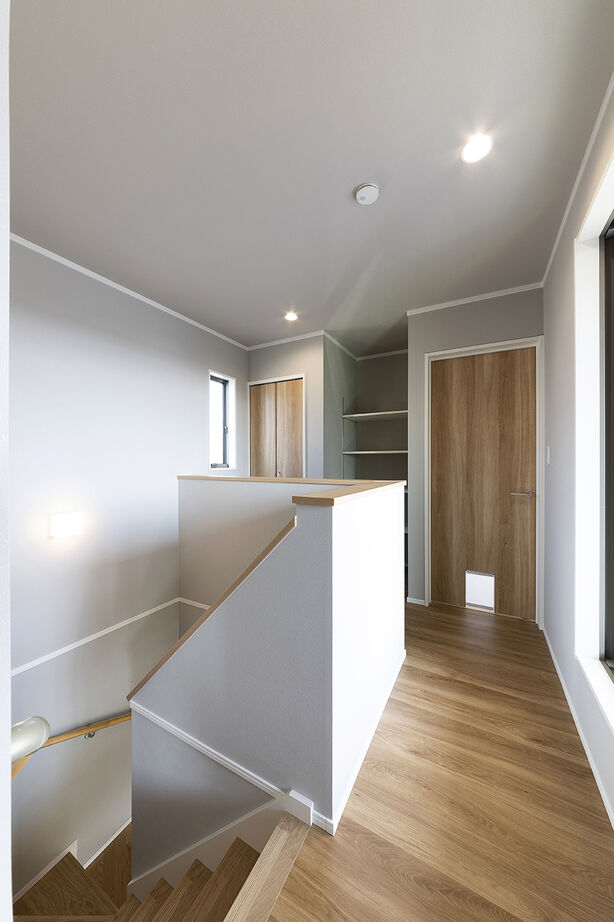 SUNSHOW 夢ハウス 岐阜・美濃加茂スタジオ 【1000万円台/20坪台/2LDK/インナーバルコニー】大型犬と暮らす、カラフルで心地よい家の建築実例画像4