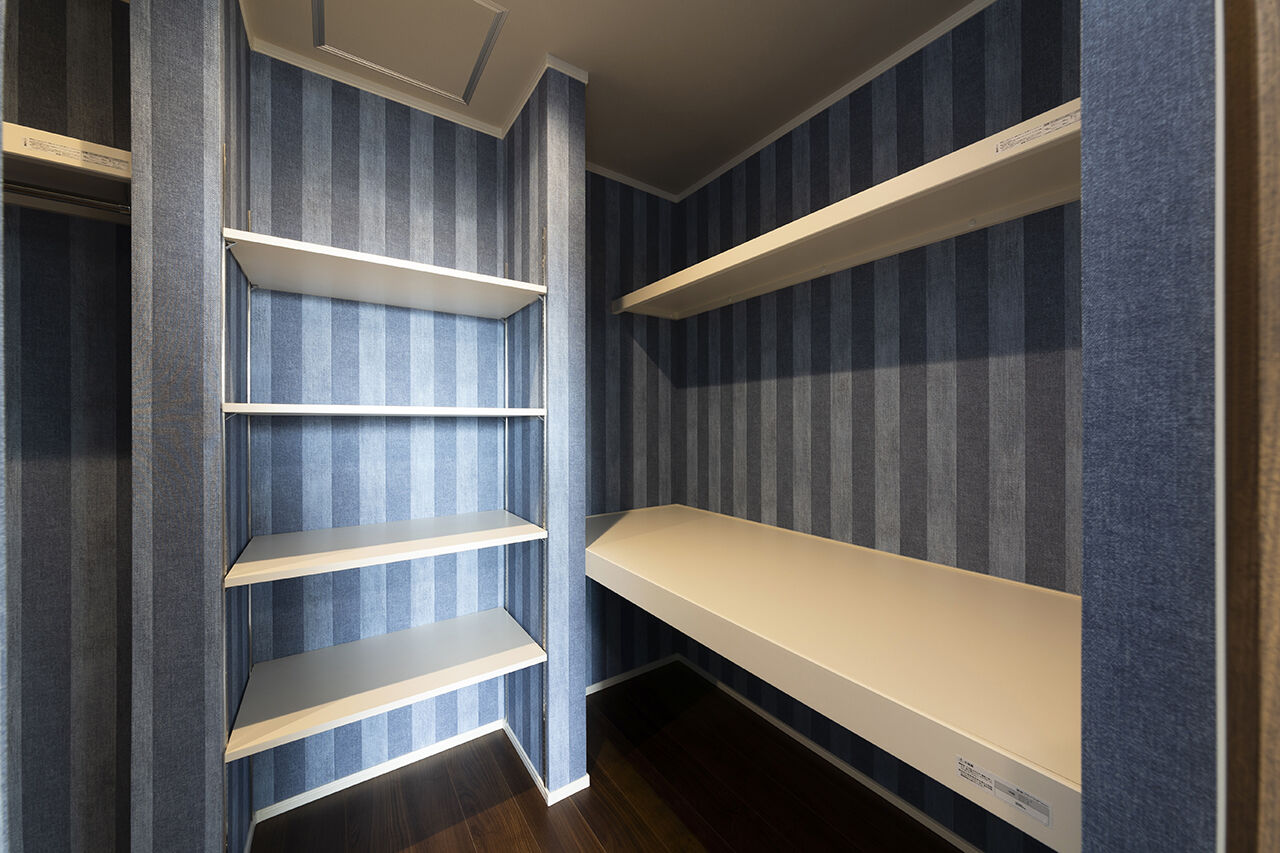 SUNSHOW 夢ハウス 岐阜・美濃加茂スタジオ 【1000万円台/20坪台/2LDK/インナーバルコニー】大型犬と暮らす、カラフルで心地よい家の建築実例画像7