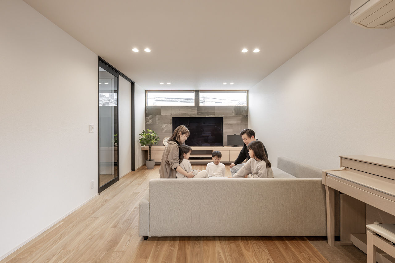 アーキテクト/一級建築士事務所 【大阪府泉佐野市/2000万円台/間取り図掲載】玄関の鉄骨階段が映える家。広々LDKで家族5人がゆったりとの建築実例画像5