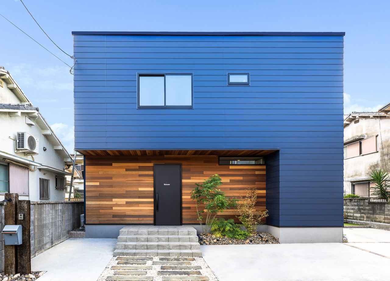 アーキテクト/一級建築士事務所 【大阪府泉佐野市/2000万円台/間取り図掲載】ネイビーを基調にデザイン性を追求。回遊動線で快適にの建築実例画像2