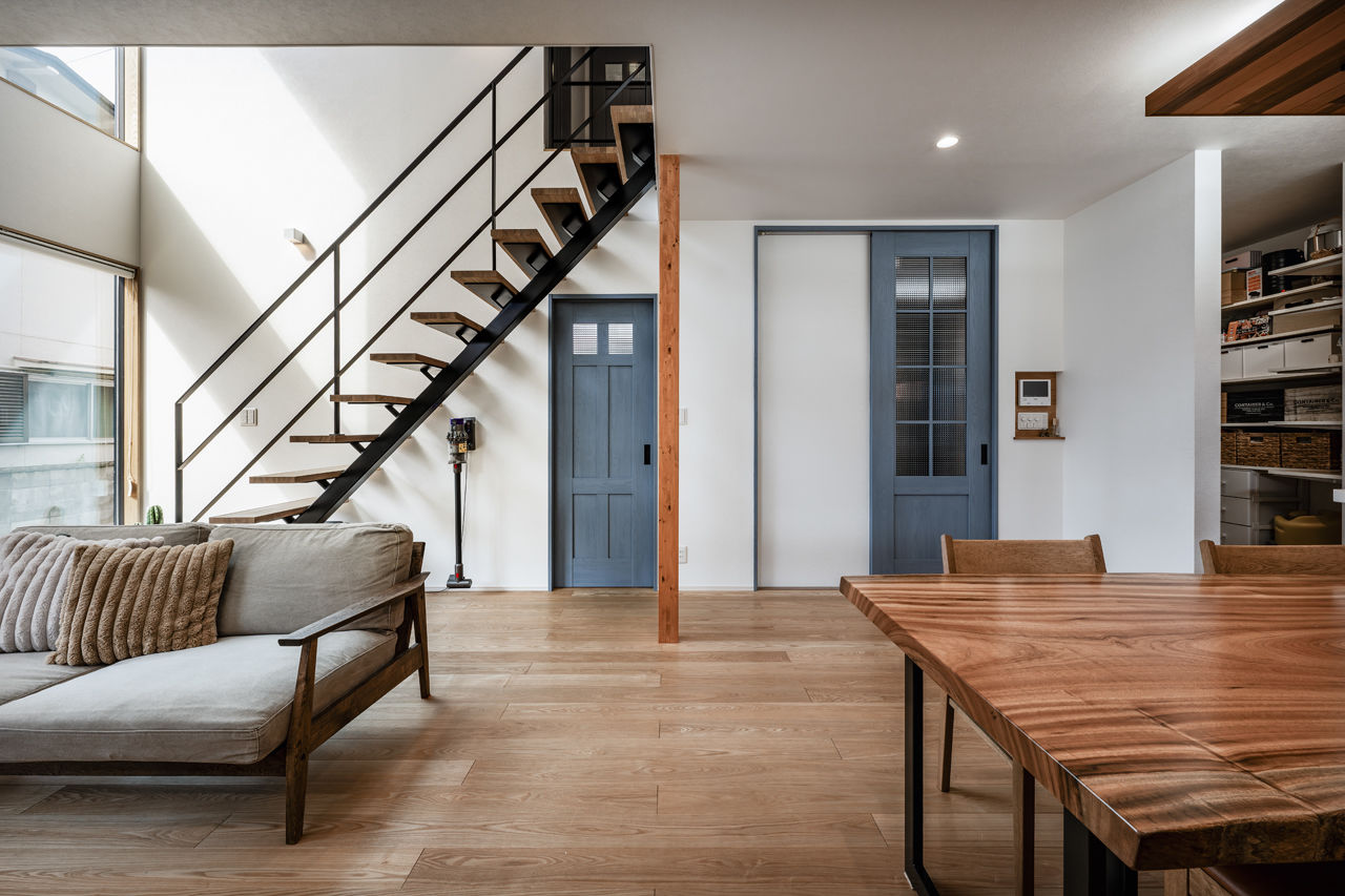 アーキテクト/一級建築士事務所 【大阪府泉佐野市/2000万円台/間取り図掲載】ネイビーを基調にデザイン性を追求。回遊動線で快適にの建築実例画像7