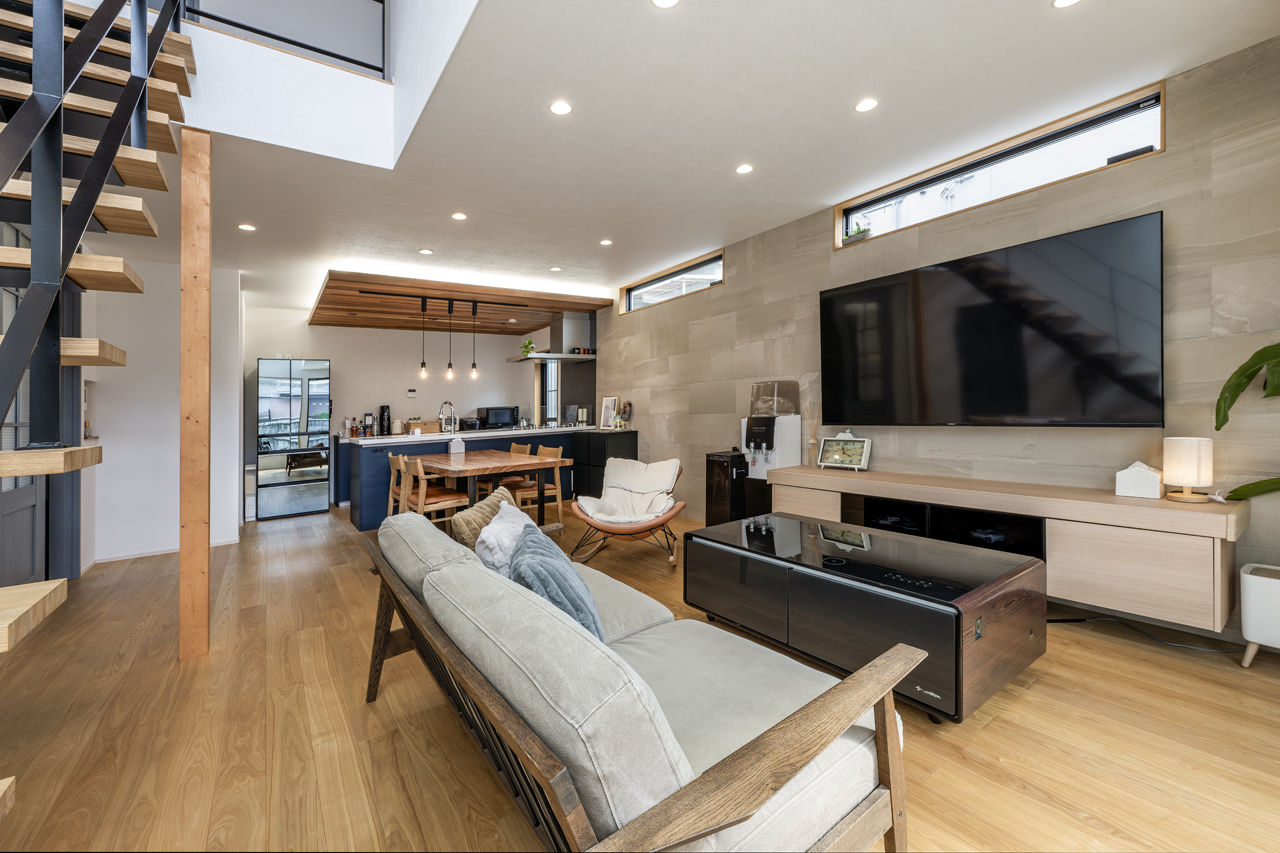 アーキテクト/一級建築士事務所 【大阪府泉佐野市/2000万円台/間取り図掲載】ネイビーを基調にデザイン性を追求。回遊動線で快適にの建築実例画像9