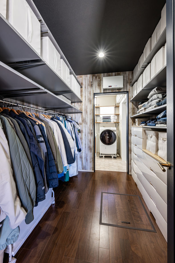 アーキテクト/一級建築士事務所 【大阪府泉佐野市/2000万円台/間取り図掲載】スタイリッシュなフレームハウス。大胆な吹抜けが家族をつなぐの建築実例画像4