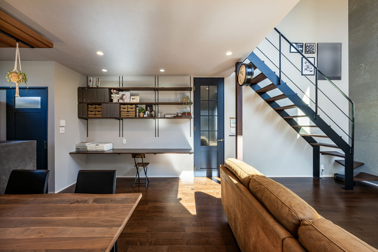 アーキテクト/一級建築士事務所 【大阪府泉佐野市/2000万円台/間取り図掲載】スタイリッシュなフレームハウス。大胆な吹抜けが家族をつなぐの建築実例画像5