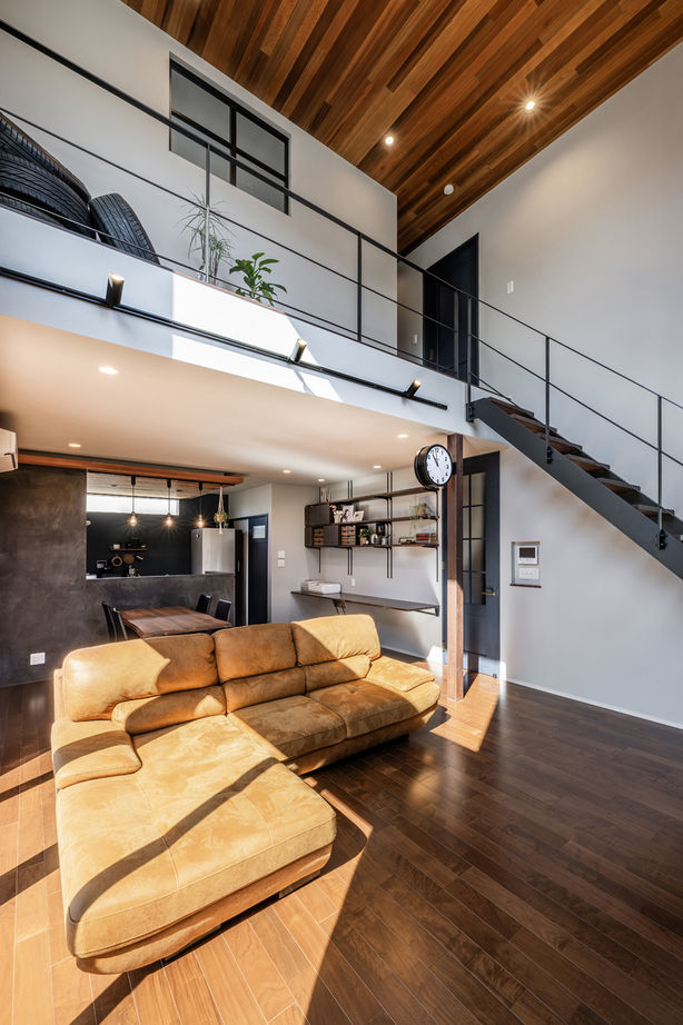 アーキテクト/一級建築士事務所 【大阪府泉佐野市/2000万円台/間取り図掲載】スタイリッシュなフレームハウス。大胆な吹抜けが家族をつなぐの建築実例画像8