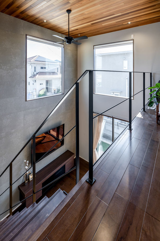 アーキテクト/一級建築士事務所 【大阪府泉佐野市/2000万円台/間取り図掲載】スタイリッシュなフレームハウス。大胆な吹抜けが家族をつなぐの建築実例画像10