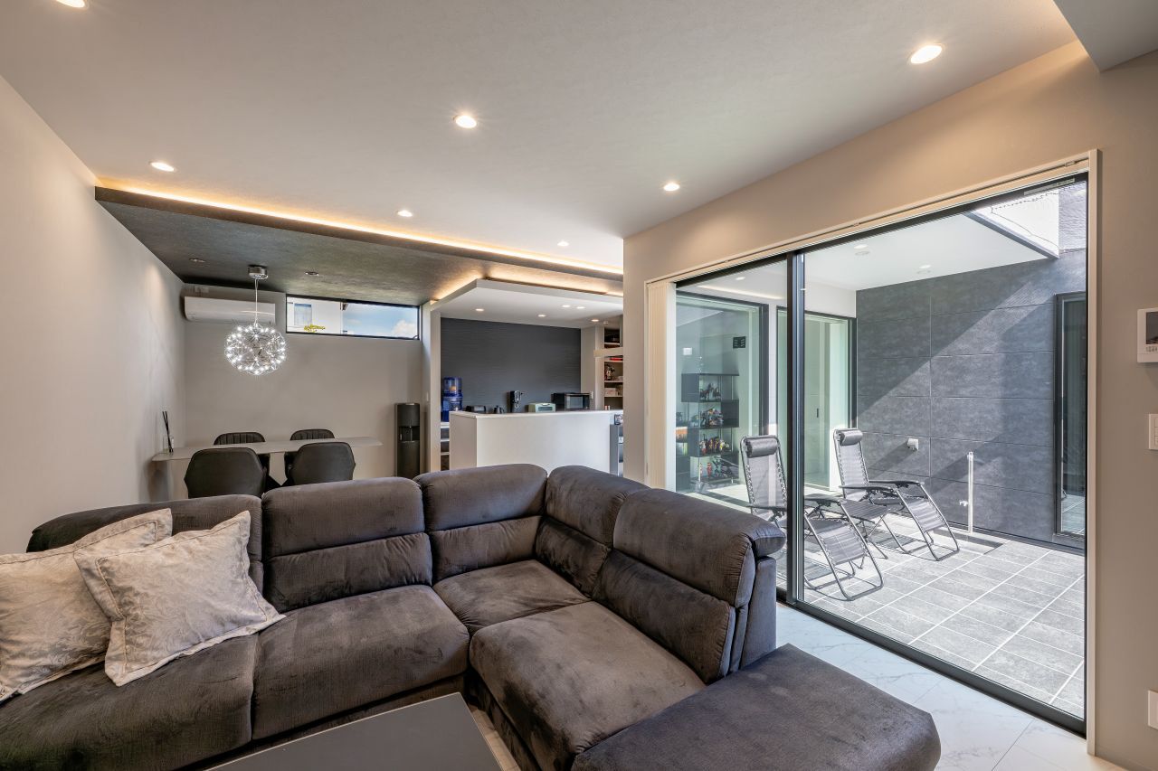 アーキテクト/一級建築士事務所 【橋本市/ホテルライク/平屋/中庭/BBQ/2000万円台/間取り図】コの字型「ワンちゃんファースト」の住まいの建築実例画像5