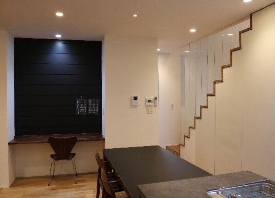 ヤマカ木材　オンリーホーム 【2000万円台/ホテルライク/シンプル/30坪台/間取り図】オブジェのような景観と解放感。ホテルライクな家の建築実例画像3