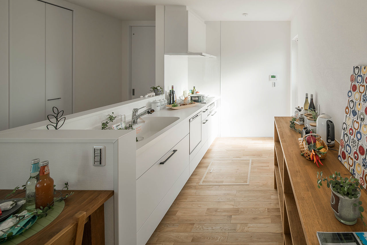 シンプルハウス 【1500万円以下/30坪台/間取り図】黒ガルバの窓がない家。開放的なリビングで心地好く暮らす/1000万円台の建築実例画像3