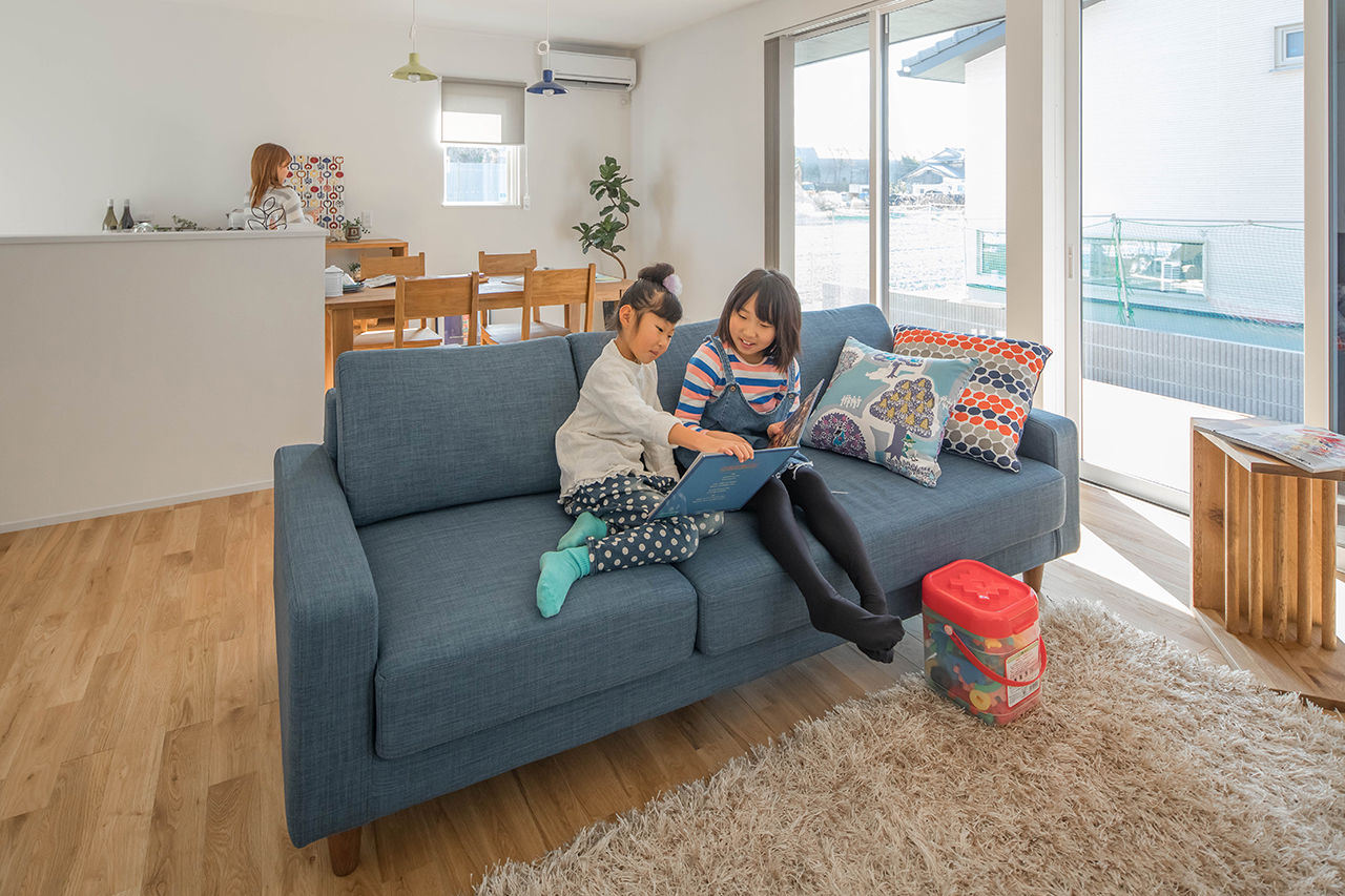 シンプルハウス 【1500万円以下/30坪台/間取り図】黒ガルバの窓がない家。開放的なリビングで心地好く暮らす/1000万円台の建築実例画像10