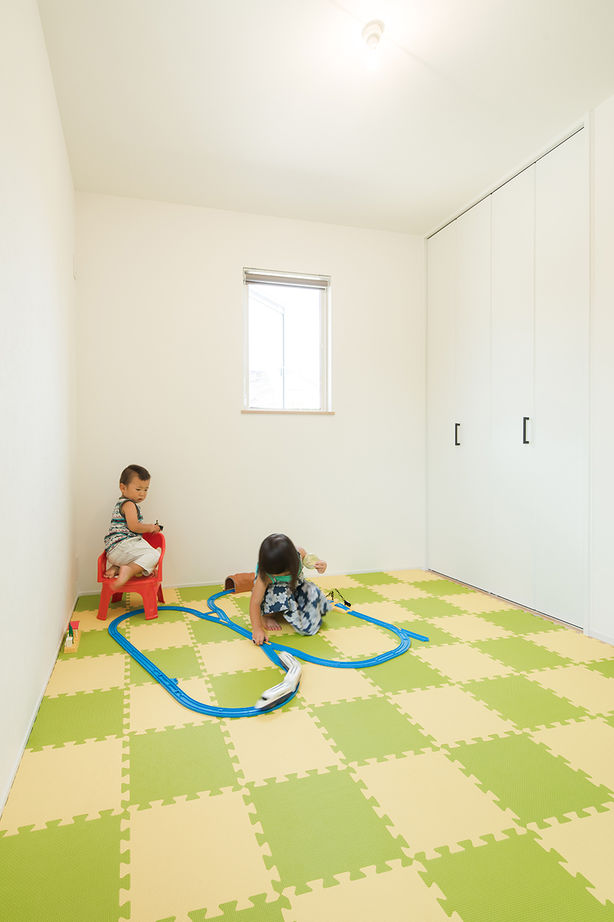 シンプルハウス 【1500万円以下/30坪台/シンプルモダン/間取り図】青空に映えるモスグリーンの家/1000万円台/ローコストの建築実例画像8