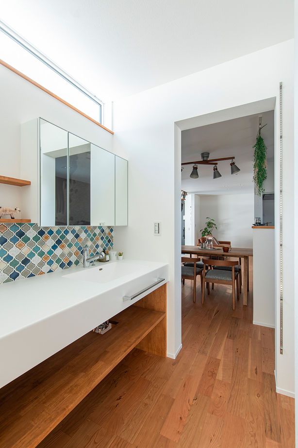 シンプルハウス 【1600万円台/延床30坪台/間取り図有】家族がくつろげる、インダストリアルな土間リビングのある住まいの建築実例画像6