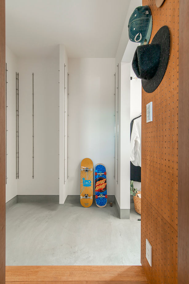 シンプルハウス 【1600万円台/延床30坪台/間取り図有】家族がくつろげる、インダストリアルな土間リビングのある住まいの建築実例画像10