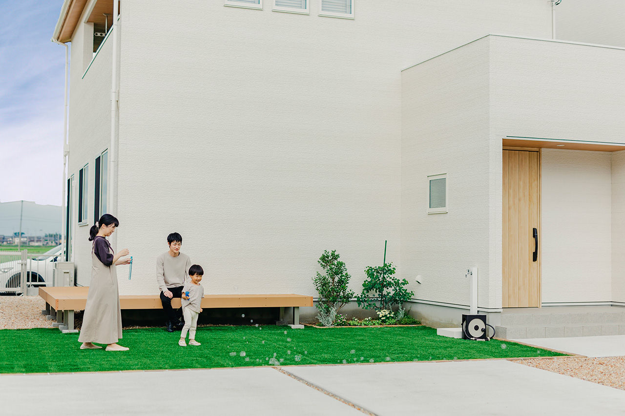 シンプルハウス 【1900万円台/延床30坪台/間取り図有】家族をそっと包み込むような、やさしい印象のホワイトの家の建築実例画像10