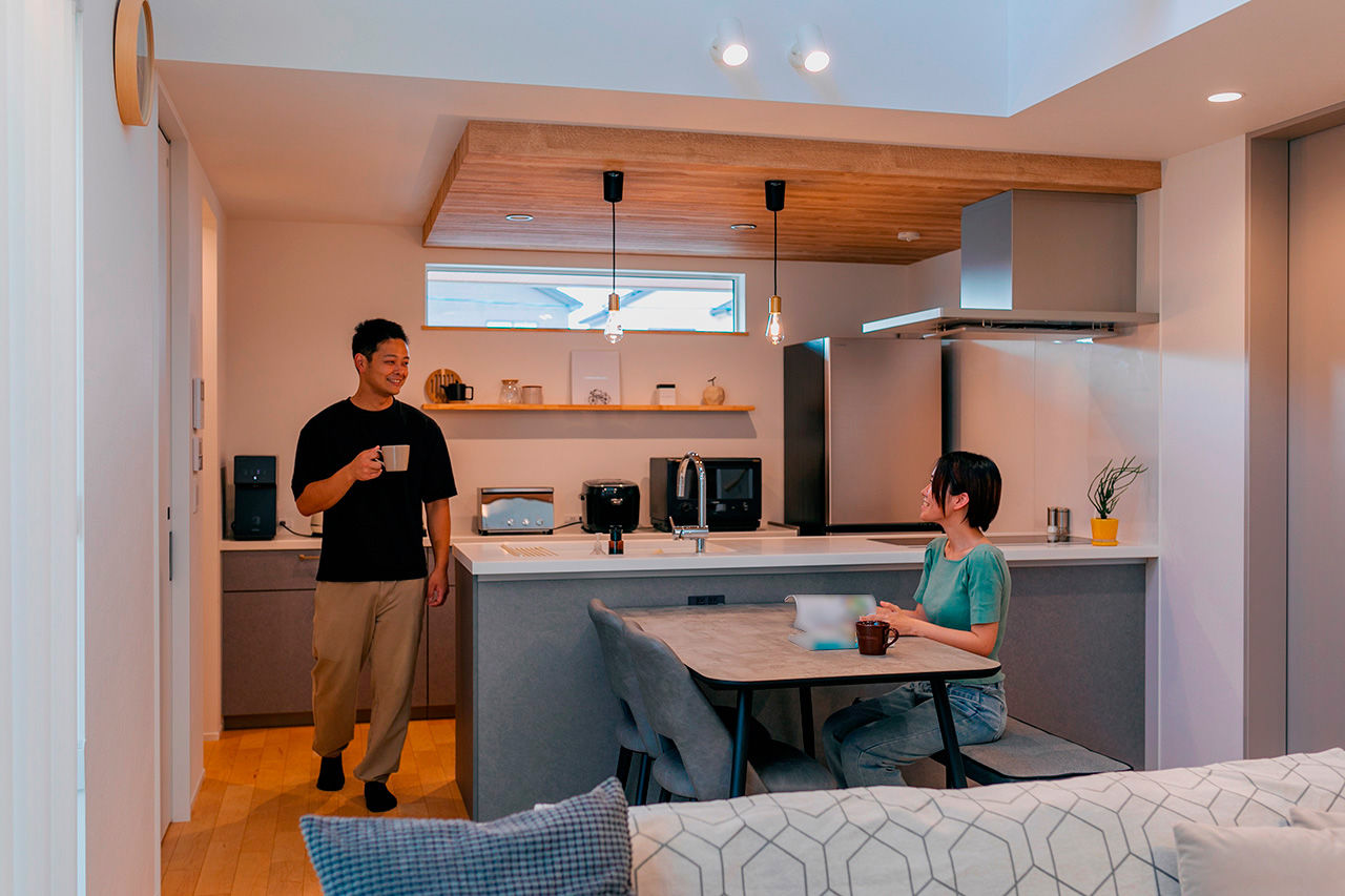 シンプルハウス 【2000万円台/延床30坪以下/間取り図有】柔らかなツートーンの配色でまとめた、片流れ屋根のシンプルな家の建築実例画像3