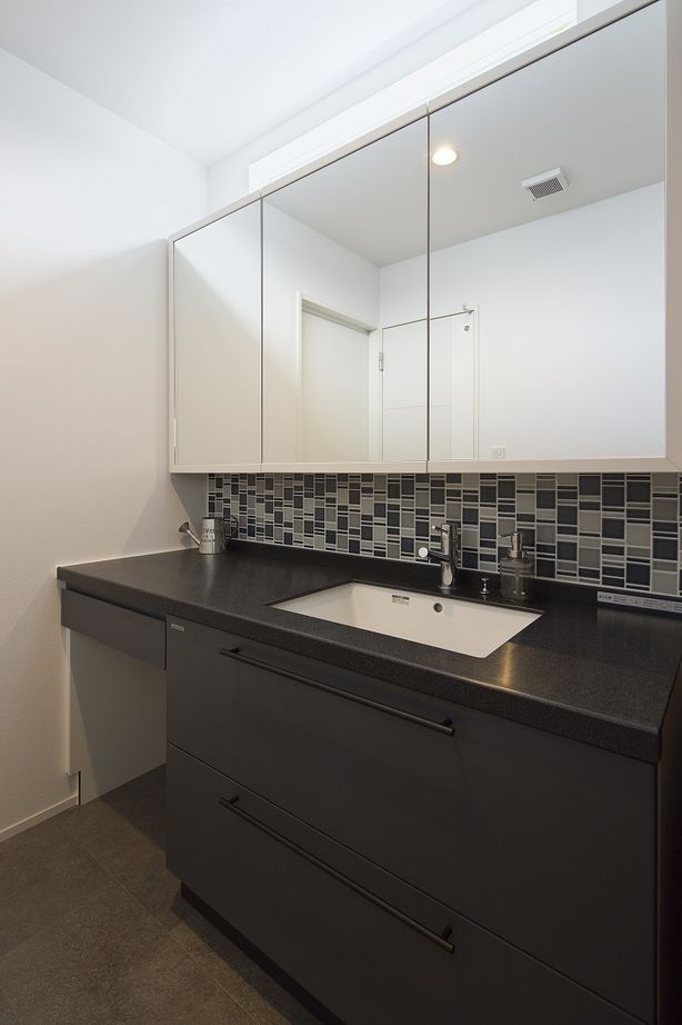 一級建築士事務所　ホームスタイリング 【間取図有/40坪/吹き抜け/中庭】住宅密集地でプライバシーと採光を両立。高い設計力で叶えた理想の家の建築実例画像8