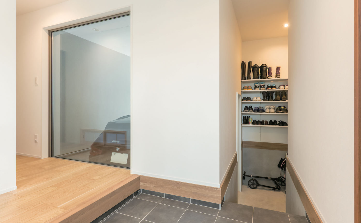 一級建築士事務所　ホームスタイリング 【2000万円台/36坪/間取り有/ロフト】2階の中庭から風と光を取り込む、こだわりのビルトインガレージハウスの建築実例画像9