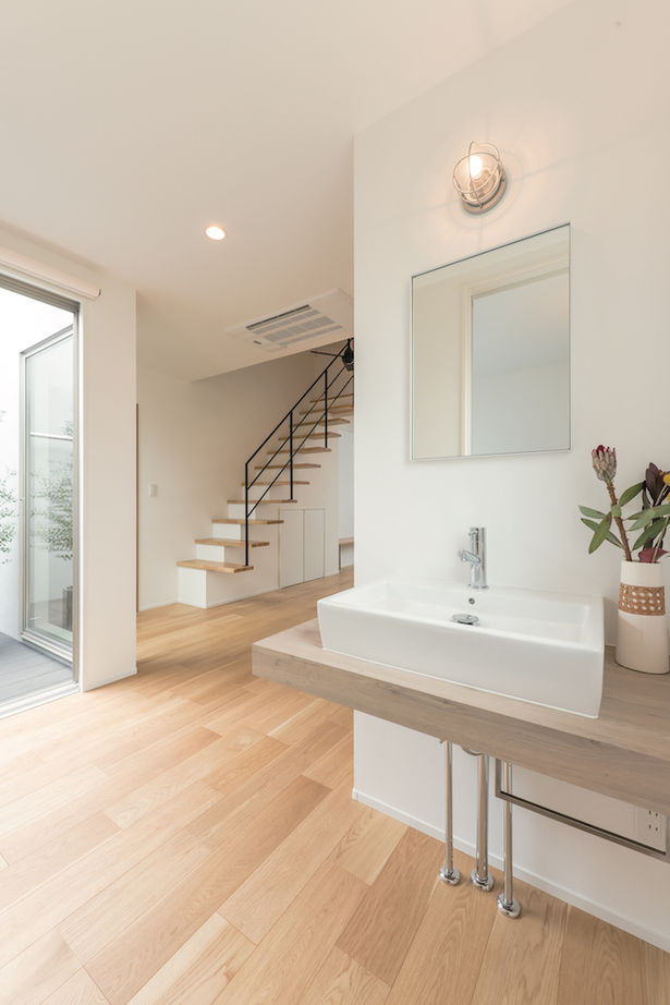 一級建築士事務所　ホームスタイリング 【2000万円台/36坪/間取り有/ロフト】2階の中庭から風と光を取り込む、こだわりのビルトインガレージハウスの建築実例画像10