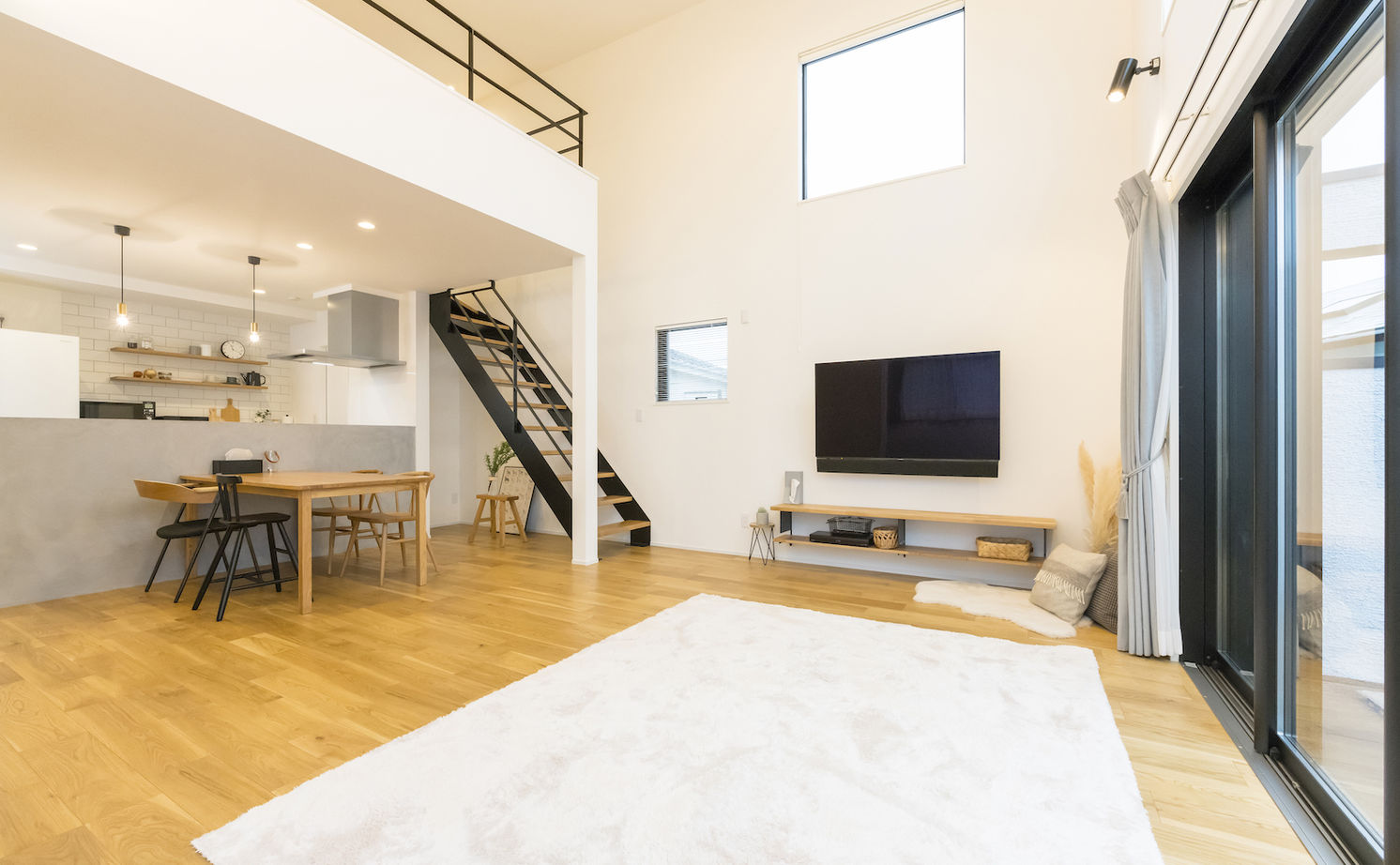 一級建築士事務所　ホームスタイリング 【2700万円台/33坪/間取り有/ルーフバルコニー】光と風があふれる２階リビングのビルトインガレージハウスの建築実例画像5